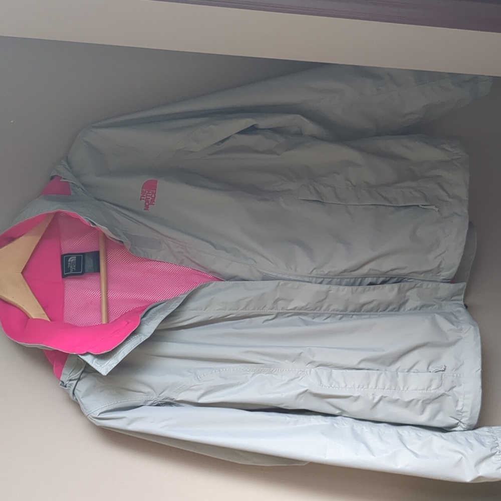The North Face Rain Jacket Size M